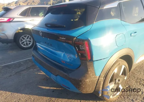 2025 Nissan Kicks Sr Intelligent Awd z USA, uszkodzony, nr VIN 3N8AP6DB9SL381257